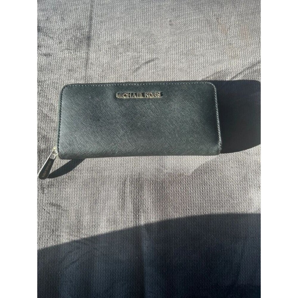 Continental Wallet
